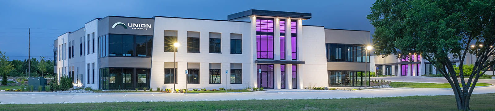 Photo of Union State Bank corporate office building located in Wichita, KS.