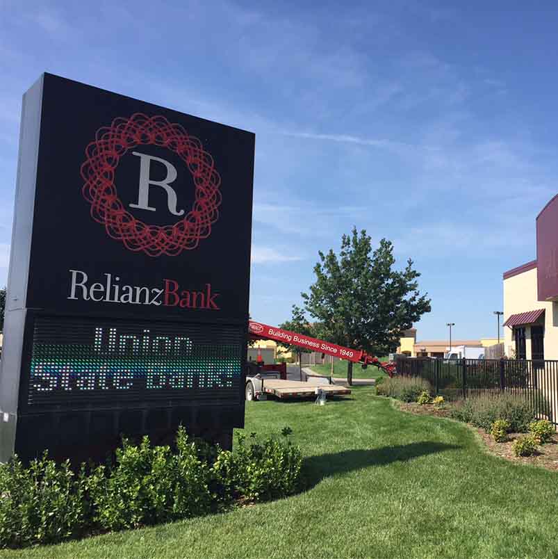 Photo of exterior of Relianz Bank in Wichita, KS.