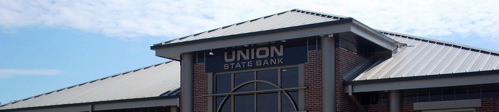 Image of the exterior of the Union State Bank South location in Winfield KS.