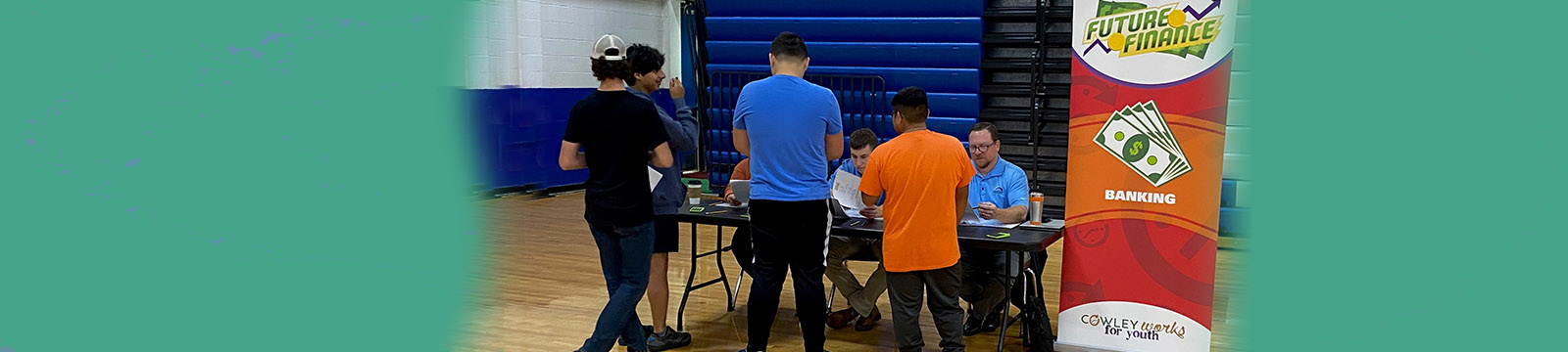 Photo of Union State Bank staff assisting Students at the Future Finance event.