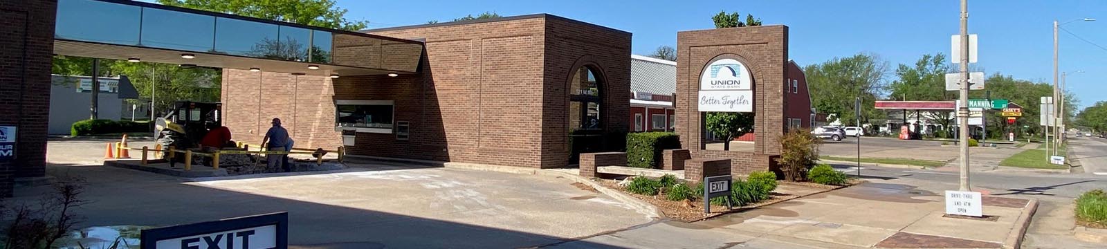 Photo of construction at Union State Bank drive thru located in Winfield Kansas 